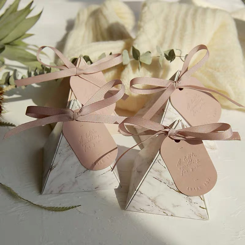 Pyramid favour boxes
