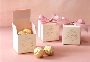 Square favour boxes