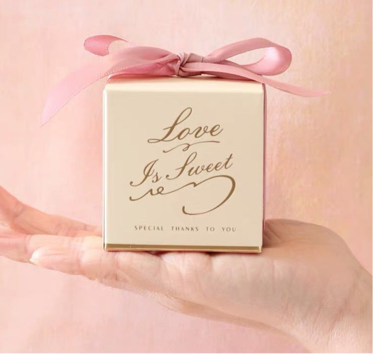 Square favour boxes